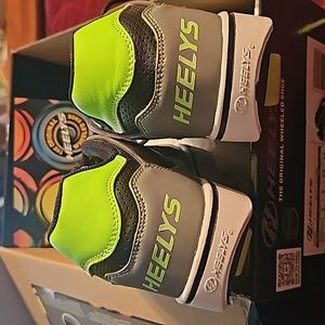 Heelys Boys Size 3 - New, Never Worn